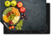 Chefcare Inductie Beschermer Vruchtensalade op Zwarte Marmer - Fruitsalade - Fruit - 65x52 cm - Afdekplaat Inductie - Kookplaat Beschermer - Inductie Mat