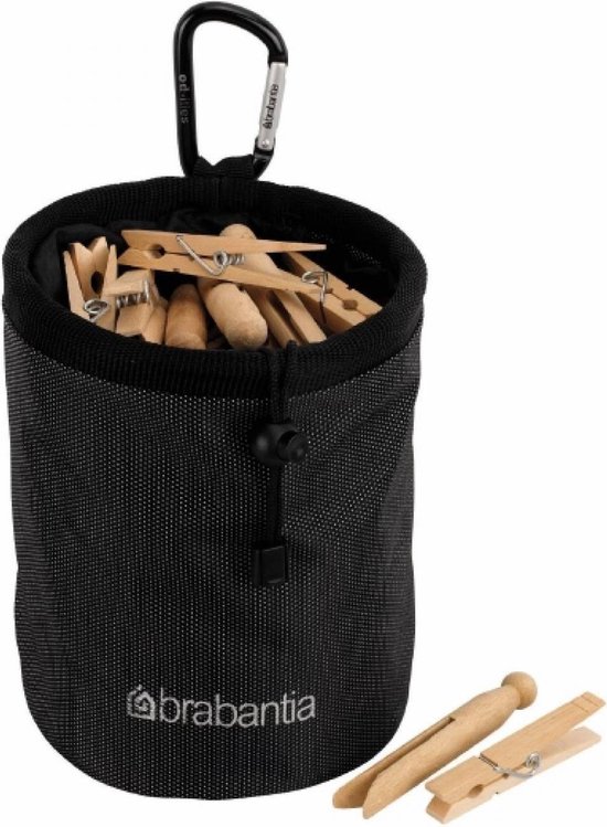 Zwart Brabantia wasknijperzakje, gevuld met houten knijpers, met karabijnhaak.