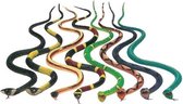 2x Plastic speelgoed dieren slangen 30 cm - nepslangen speelfiguren