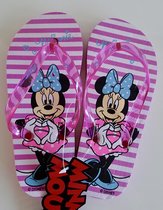 Roze gestreepte slippers van Minnie Mouse maat 32/33