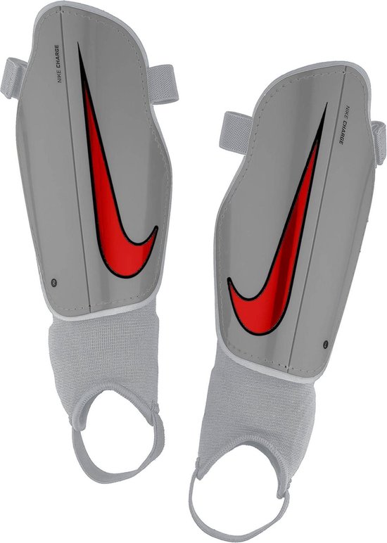 Nike Charge 2.0 ScheenbeschermerVolwassenen - grijs/rood Maat S: lengte  120-130cm:... | bol.com