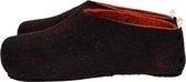 Vilten herenslof Perforated red Colour:Zwart/ Rood Size:41