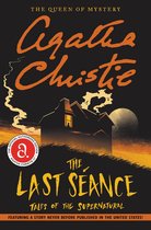 Boekomslag van 'The Last Seance' van Agatha Christie met een spookhuis op een heuvel bij nacht.