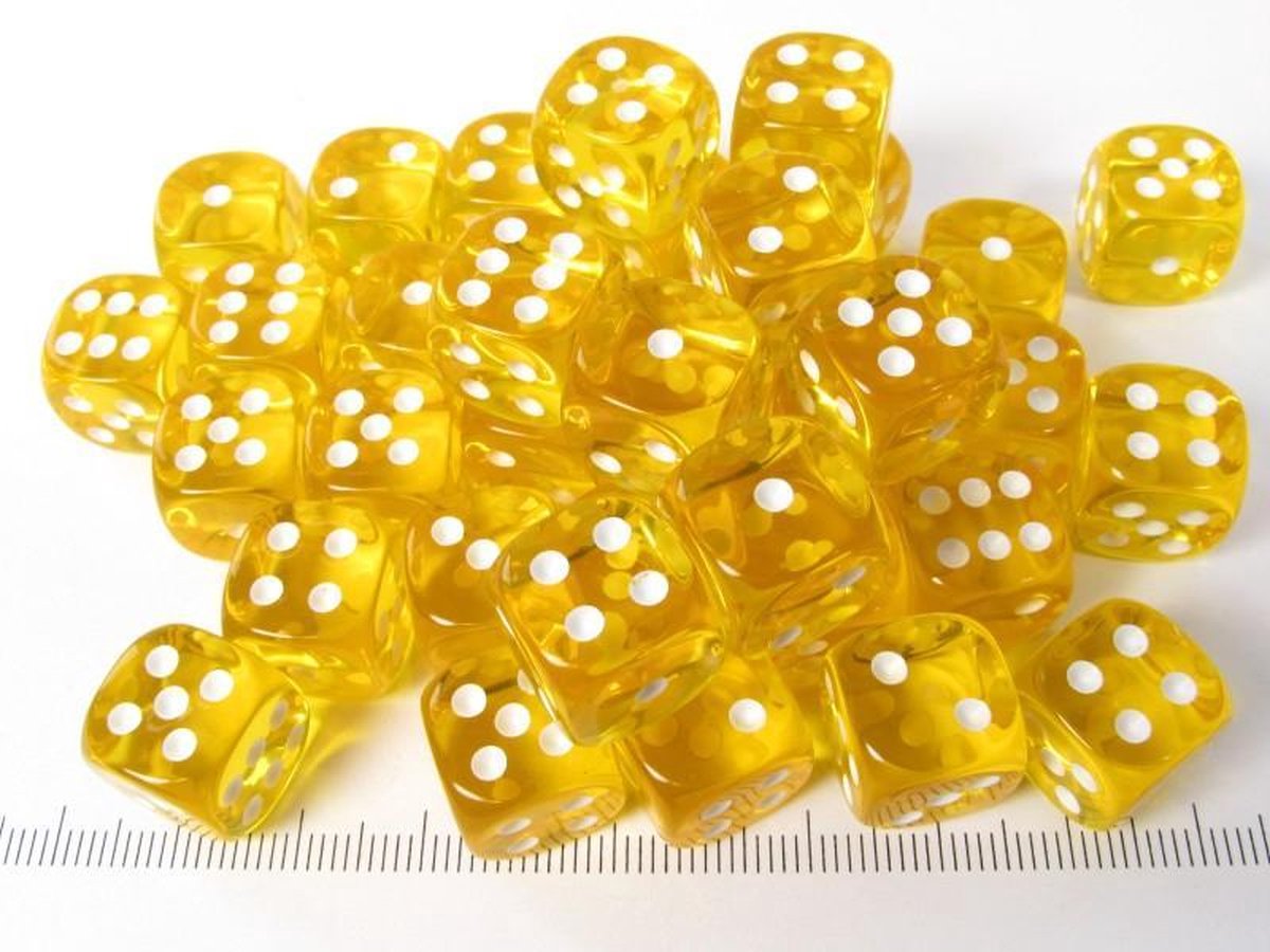 Chessex Translucent Yellow/white D6 12mm Dobbelsteen Set (36 stuks)