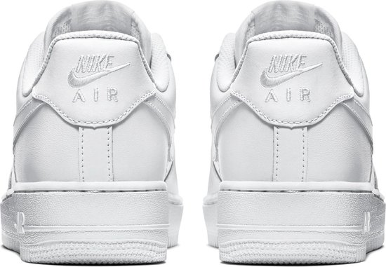 Nike WMNS Air Force 1 '07 - Dames Sneakers - Wit - Maat 39 | bol.com