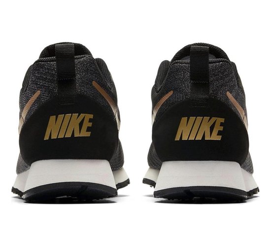 Nike MD Runner 2 ENG Mesh Sneakers Heren Sneakers - Maat 44 - Mannen -  zwart/grijs/goud | bol.com