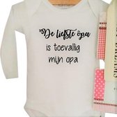 Rompertje De liefste opa is toevallig mijn opa | Lange mouw | wit | maat 74/80 | zwangerschap aankondiging opa's liefste worden voor verjaardag I love allerliefste cadeautje kind baby tekst eerste vaderdag lief beste held superman leukste mijn is de