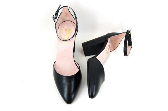 Stravers | Maat 42? Zwarte leren pumps met bandje en stoere hakken | Grote  maten dames | bol.com