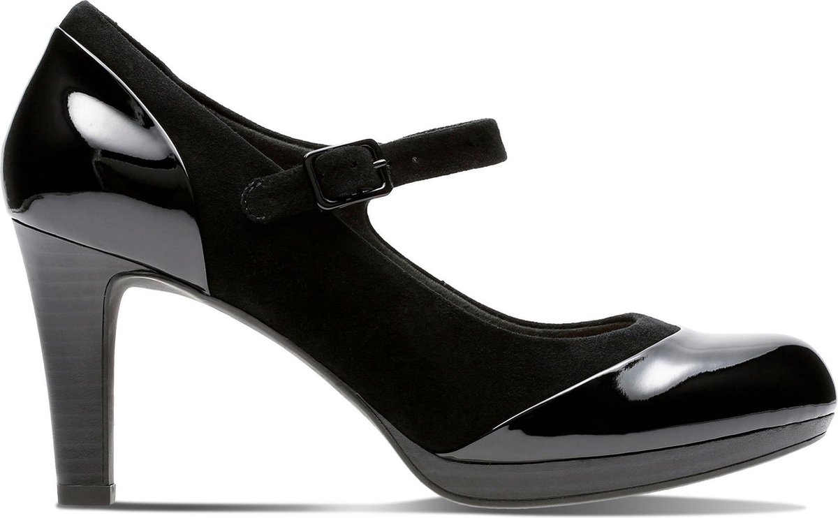 clarks adriel carla