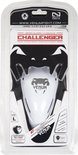 Venum Challenger kruisbeschermer in verpakking, wit met zwart logo.