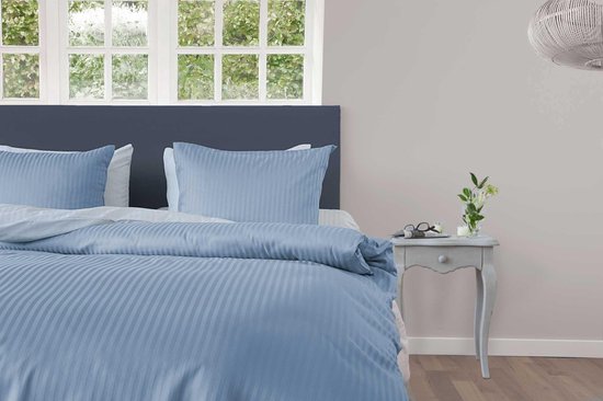 Dekbedovertrek Uni Stripe - IJsblauw -  Lits-jumeaux XL (260 x 200/220 cm) - Katoensatijn - Blauw - Heckett Lane