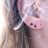 Zwarte sterling studs 2mm - Oorbellen - 925 zilver - By Cleo