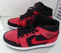 rood zwarte jordans