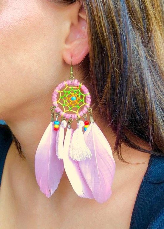 Feather dreamcatcher oorbellen roze