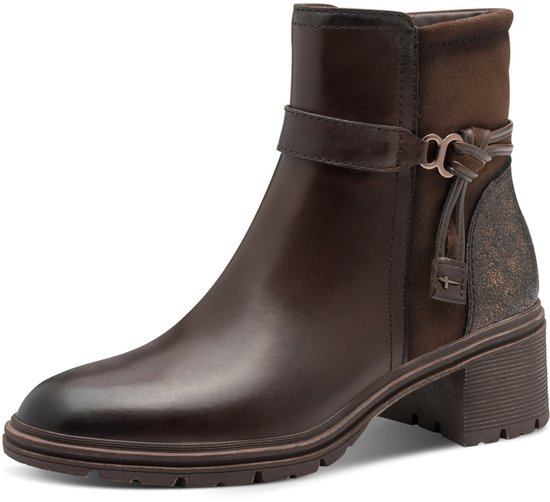Bruine Tamaris enkellaars met blokhak, decoratieve riempjes en glitterdetail op de hiel.