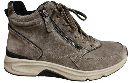 Beige suède halfhoge schoen met ritssluiting en veter. Grijze zool en zwarte accenten.