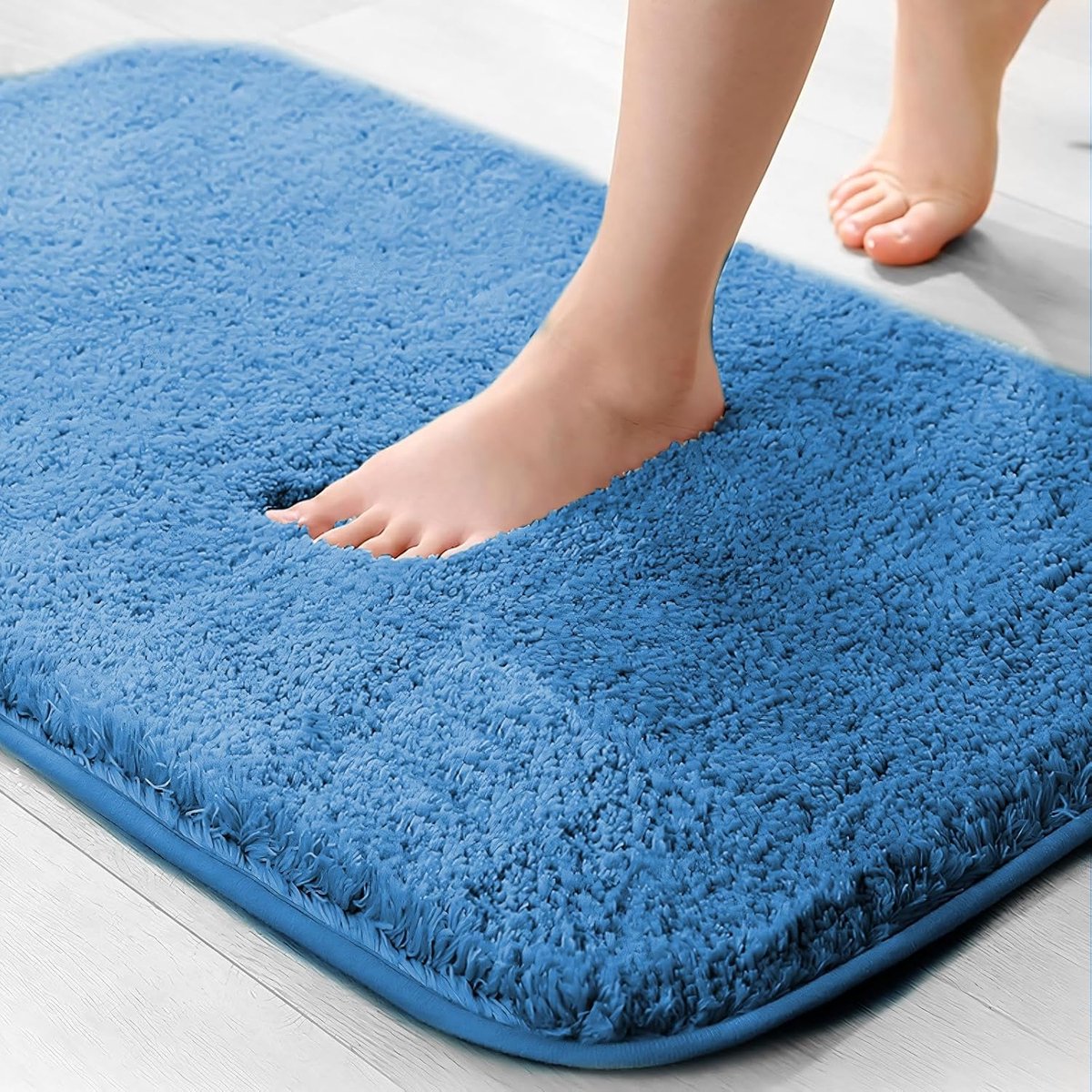 SnelShoppen - Microfiber Badmat 40 x 60 cm Blauw - Super Absorberend, Antislip, Ideaal voor Badkamer, Douche, Keuken, Comfortabel en Snel Droog