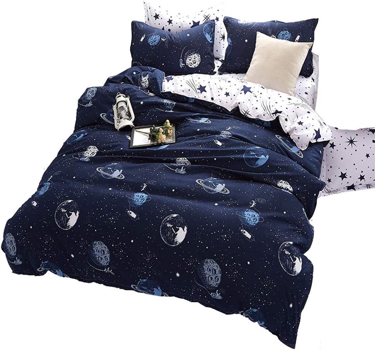 4-delige beddengoed set met donkerblauw universum thema, geschikt voor een tweepersoonsbed 220cm x 240cm