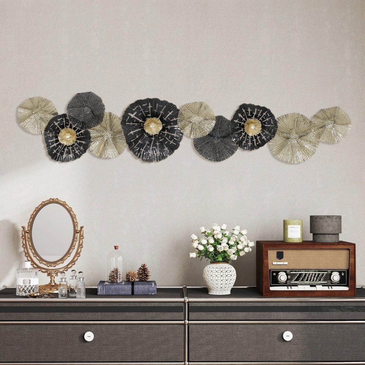 MIVRAY Wandpaneel – Moderne Metalen Wanddecoratie – 134 x 29 cm – Metaal – Zwart en Goud – Voor Woonkamer, Hal en Slaapkamer