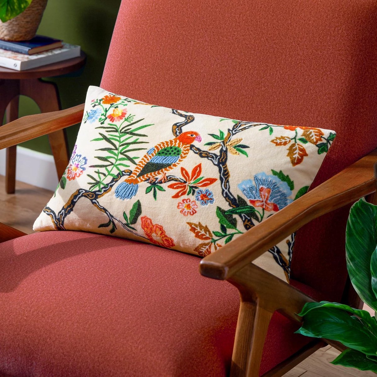 Tropics Sittacula Geborduurd Polyester Gevuld Kussen - Multicolour - 30x50cm