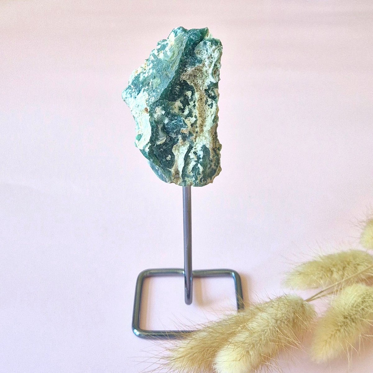 Ruwe edelsteen op standaard – ca. 12cm | Meerdere steensoorten