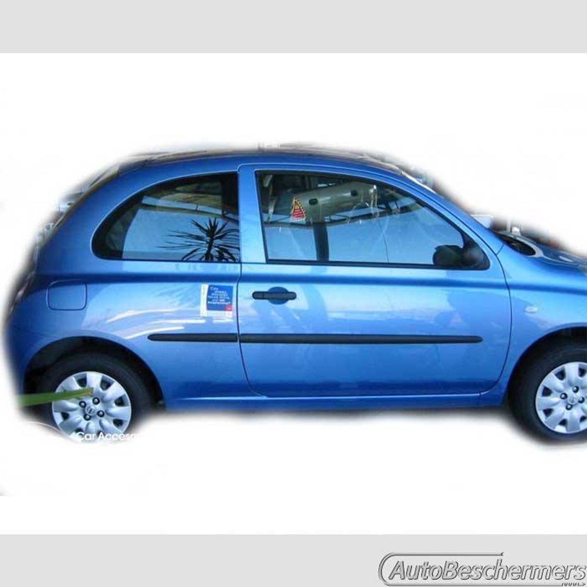 Stootlijsten set zwart voor Nissan Micra 3-deurs 2002-2010. De stootstrips zijn zelfklevend. Set a 4 stuks (#0006)
