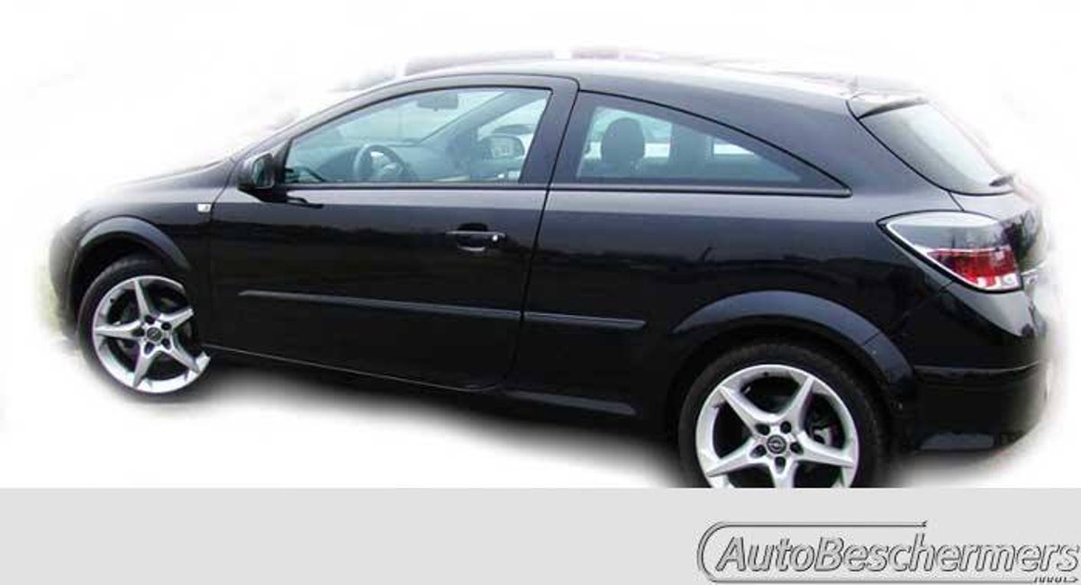 Stootlijsten set zwart voor Opel Astra H 3-deurs GTC 10.2005-12.2011. De stootstrips zijn zelfklevend. Set a 4 stuks (#0018)