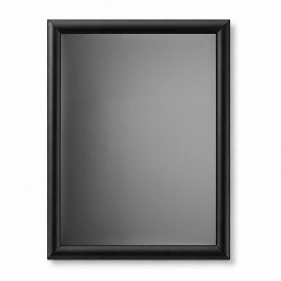 Un cadre photo noir A4, présenté horizontalement et verticalement.