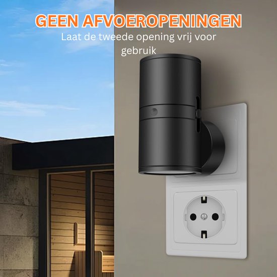 Zwarte stekkerlamp in een stopcontact in een saunaruimte, met de tekst "GEEN AFVOEROPENINGEN".