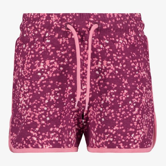 Paarse sweatshort met roze en witte spetters, roze trekkoord, elastische tailleband en roze bies.