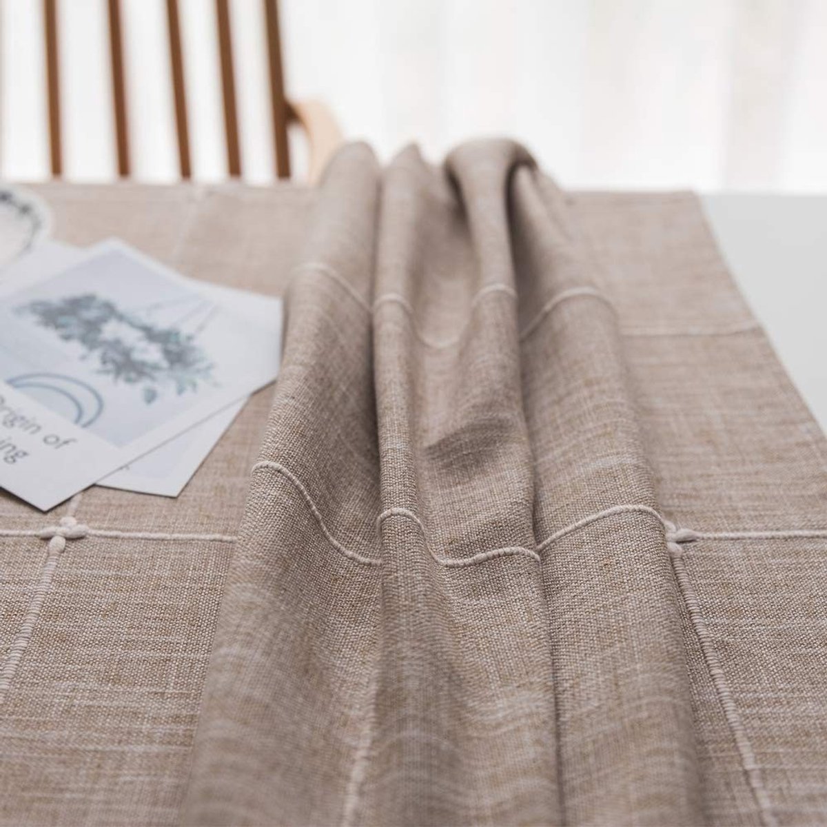 Omgoods - Robuust Katoen en Linnen Tafelkleed met Geometrisch Patroon, 135 x 220 cm, Khaki