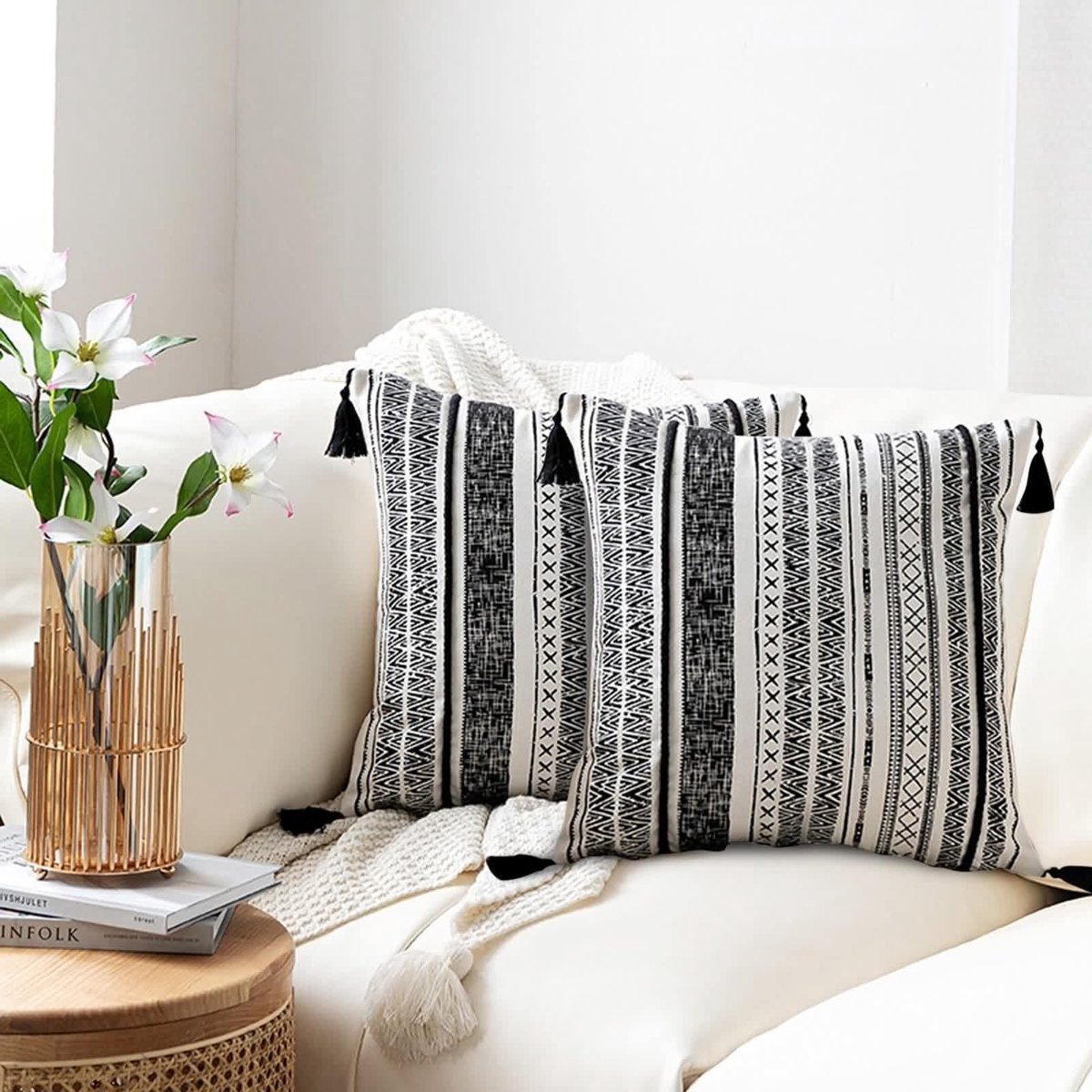 Omgoods - Set van 2 Boho Kussenhoezen 45 x 45 cm Zwart Ethnic met Tassels
