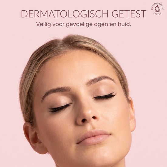 Vrouw met gesloten ogen en eyeliner, dermatologisch getest, veilig voor gevoelige ogen.