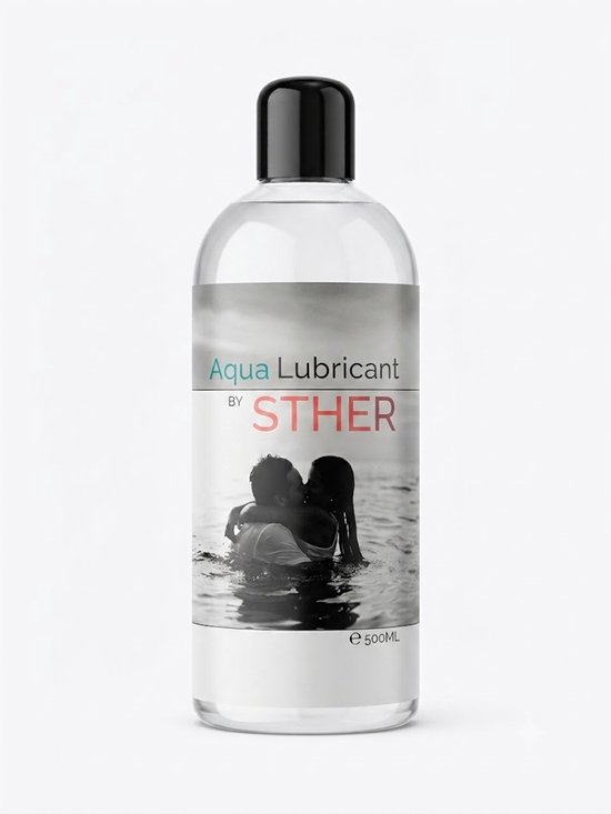 Aqua Lubricant by STHER, 500ml. Met een afbeelding van een stel dat elkaar kust in het water.