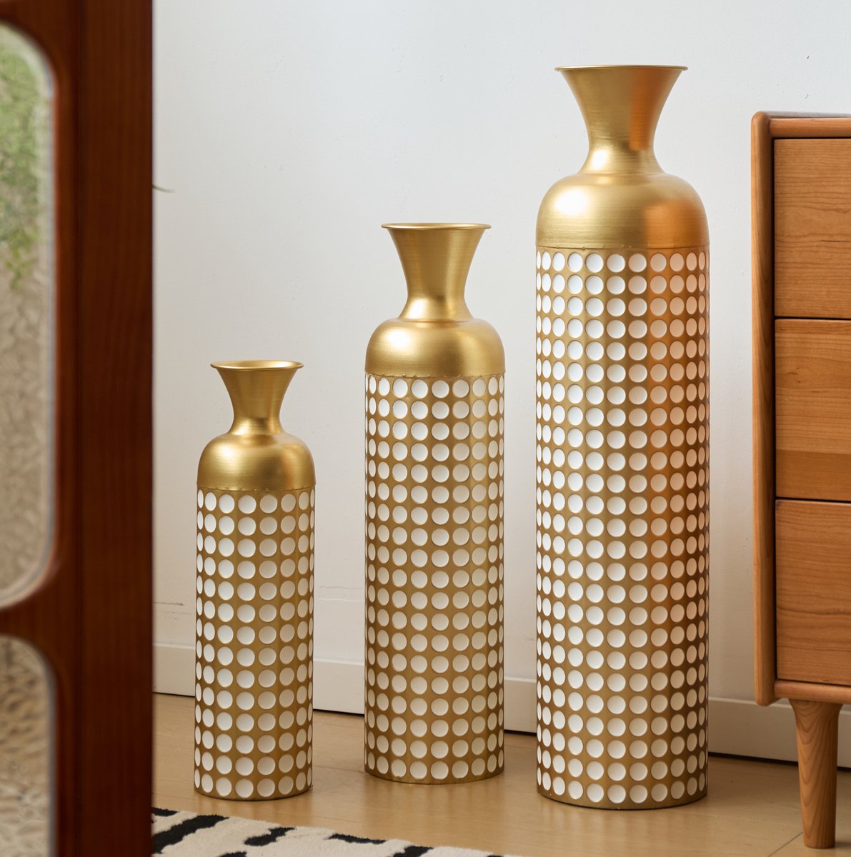 REDOM - Vaas - 3-delige vloervaas set - Metalen constructie - Niet waterdicht - Decoratieve stijl - Voor woonkamer, hal en kantoor - Metaal - Antiek brons en wit - 83 cm, 66 cm en 50 cm