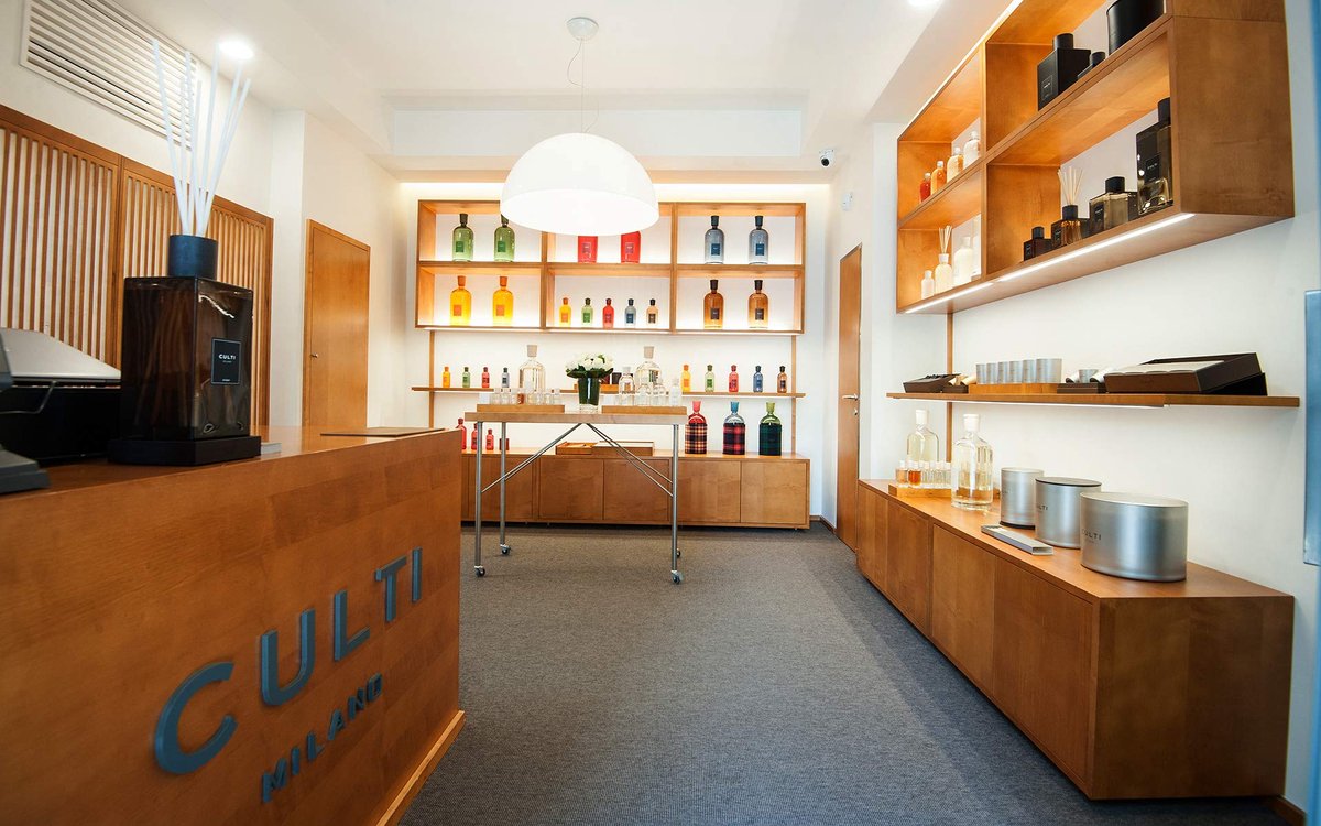 Geurstokjes 1000 ml Milano - met bloemblaadjes, cassis en musk - levensduur 3 maanden - geur voor 10 tot 20 m² - ShopVlot