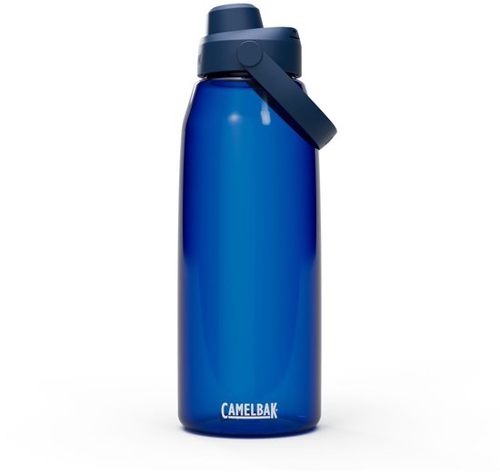 Camelbak Thrive Chug drinkfles, 1,5 L, Oxford blauw, met blauw deksel en draaglus.