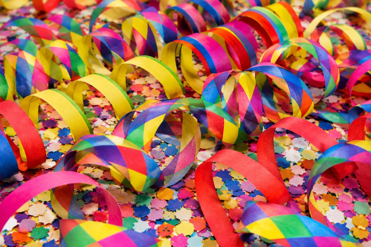 placemats "FEEST" slingers en confetti (50 stuks) 30x40 cm.