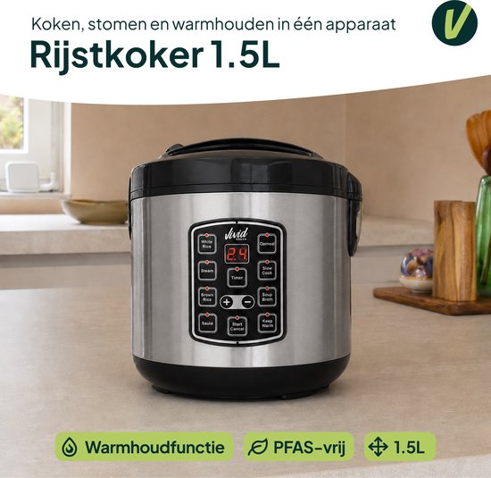 RVS rijstkoker met zwarte deksel en bedieningspaneel met digitale timer en kookfuncties. 1.5L capaciteit.