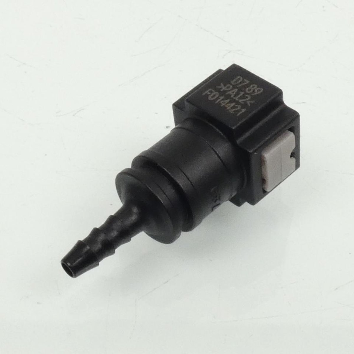 Raccord rapide durite essence injection droit Ø5m Supertec pour moto Neuf