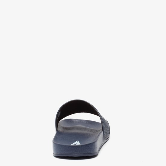 Achterkant van een donkerblauwe slipper met een klein driehoekig logo op de hiel.