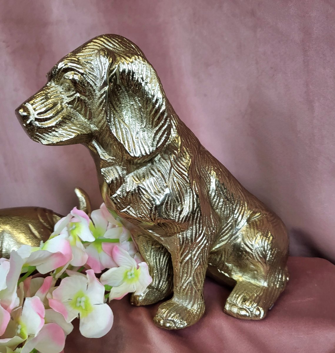 Gouden Metalen Hondenfiguur - Stijlvolle Interieurdecoratie