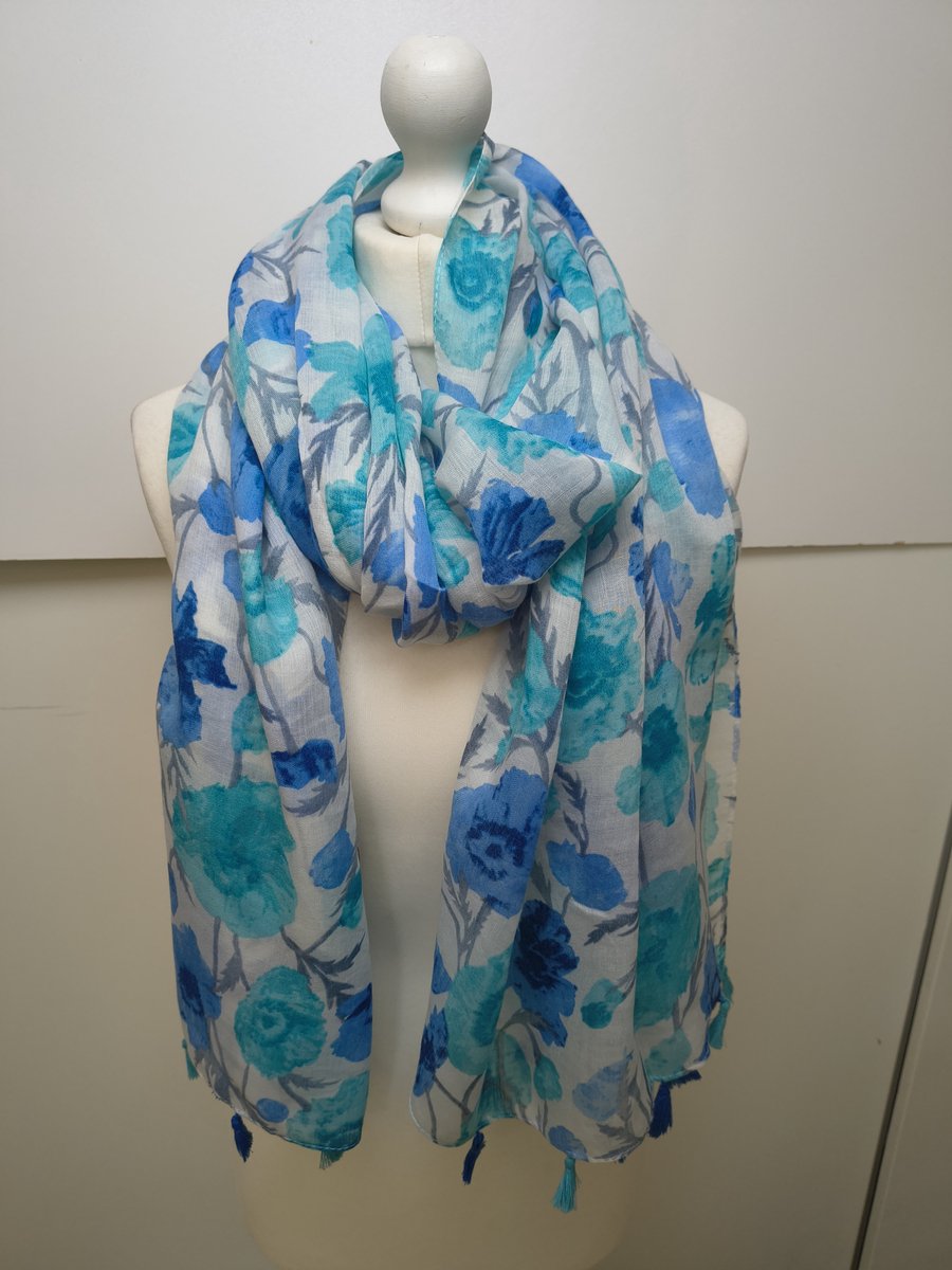 Lange dames sjaal Maryse-gebloemd motief-blauw wit grijs mos groen licht sharon blauw kobalt