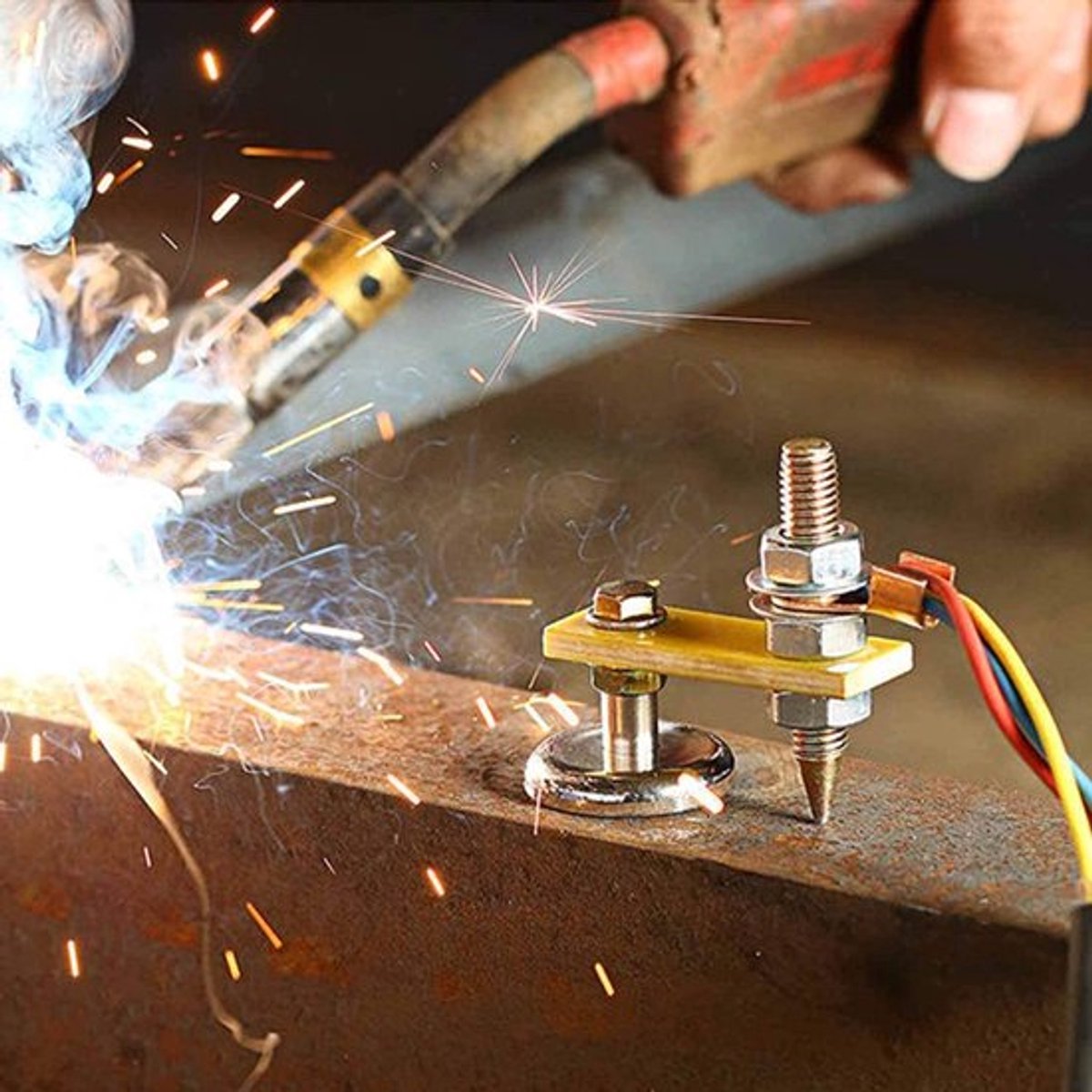 - Magnetische Lassteun Klem - Verstelbare Aarde Klem - Voor stevige bevestiging - Universeel - Connector - Geschikt voor verschillende toep...