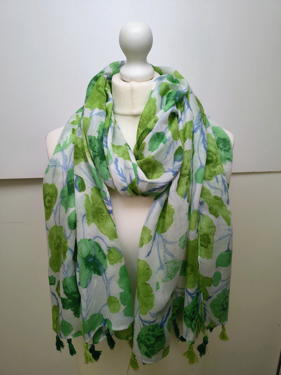 Lange dames sjaal Maryse-gebloemd motief-groen wit blauw smaragdgroen donker lime groen