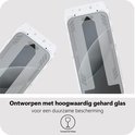 Twee iPhones met applicator en screenprotectors. "Ontworpen met hoogwaardig gehard glas."