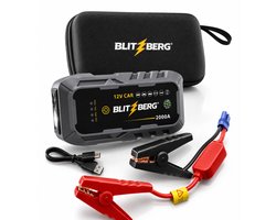 Blitzberg® Professionele Jumpstarter 22.000 mAh - 2000A Auto Starthulp & Pechhulp booster - 6-in-1 - Powerbank - IP66 Waterdicht - Voor 12V Benzine- en Diesel voertuigen - 2x USB-A + USB-C - LED Zaklamp & SOS - Inclusief Beschermhoes