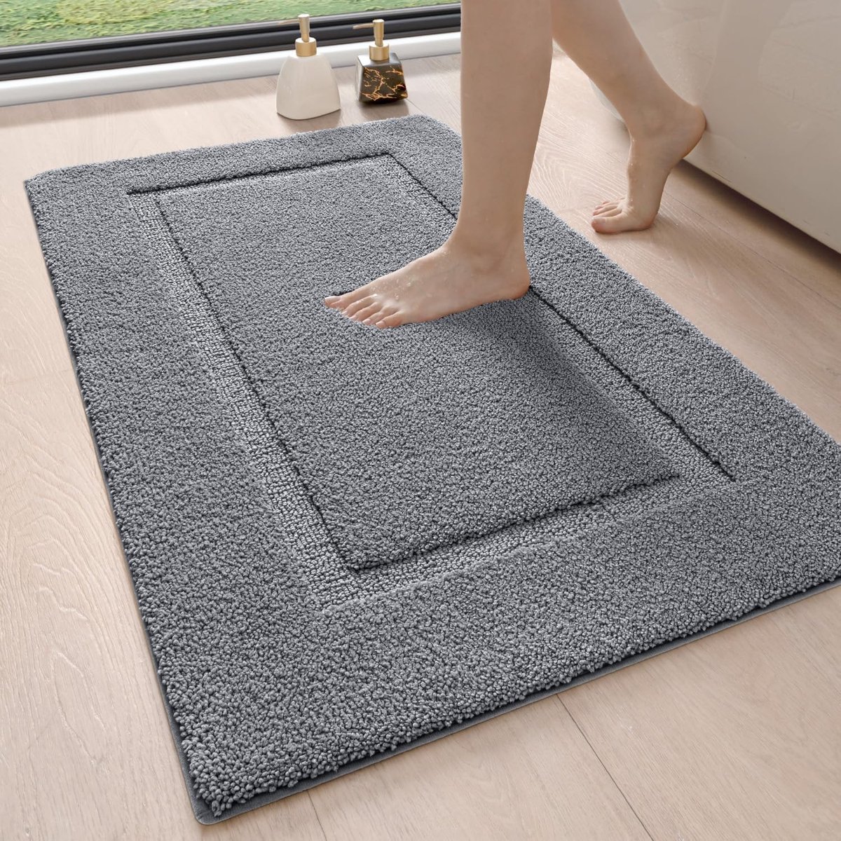 SnelShoppen - Badmat 60x110cm - Absorberende Zachte Microfiber Badkamer Mat - Machine Wasbaar - Antislip Badmat voor Douche, Badkuip en Badkamer - Gri