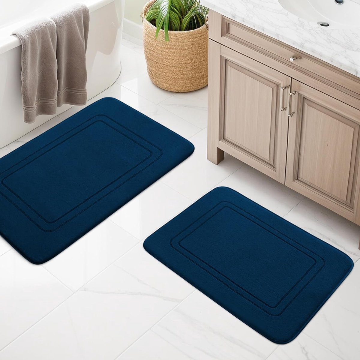 SnelShoppen - Badmat Set 2-delig, Zacht Geheugenfoam Badmat, Antislip, Wasbaar, Badkamer Tapijt Set voor Toilet, Douche en Badkuip, Donkerblauw