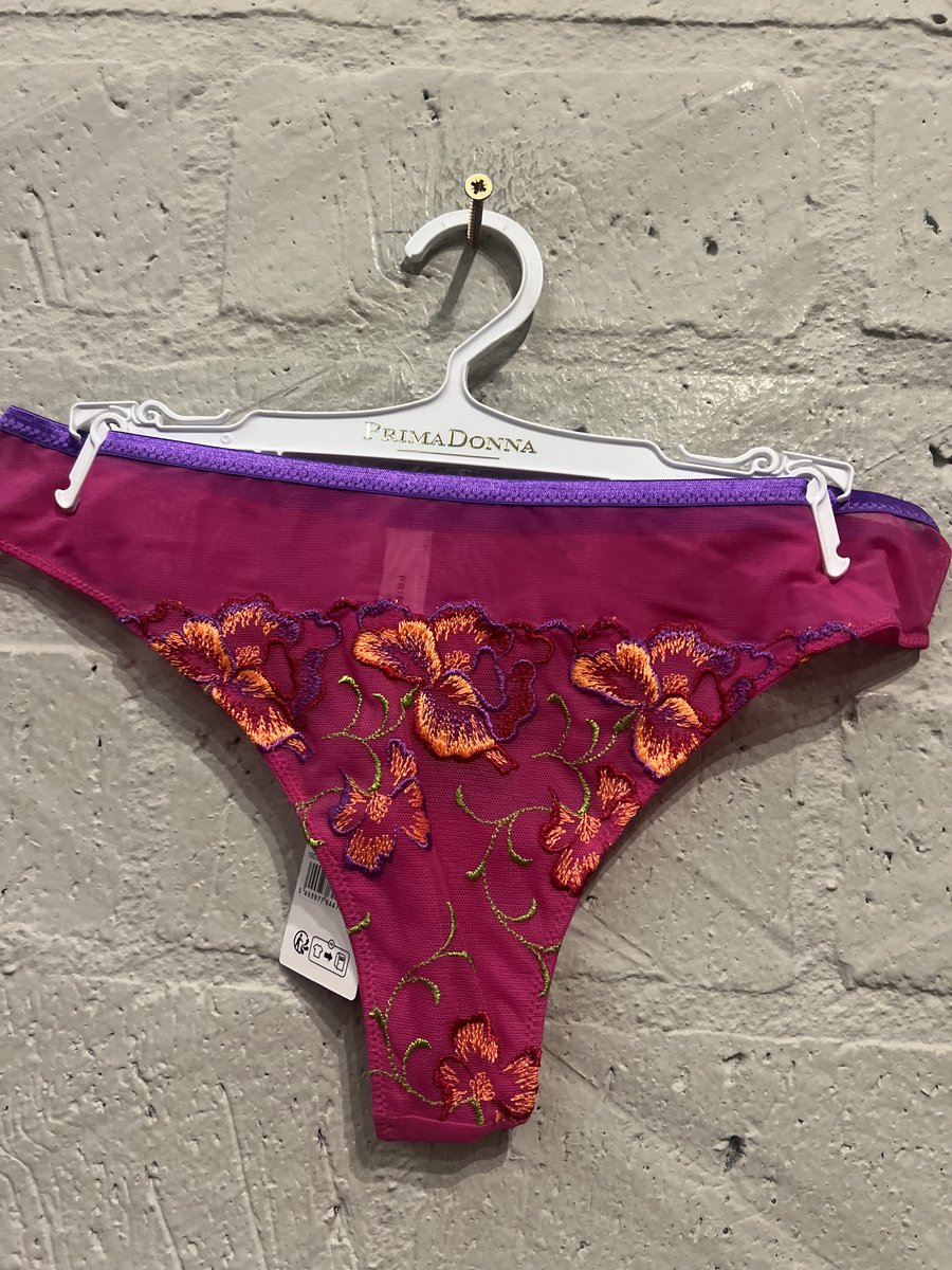 PrimaDonna Devdaha String 0663440 Very Berry - maat 40